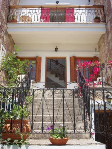 The Schoolmistress With The Golden Eyes, Studios & Rooms Mithimna Exterior foto